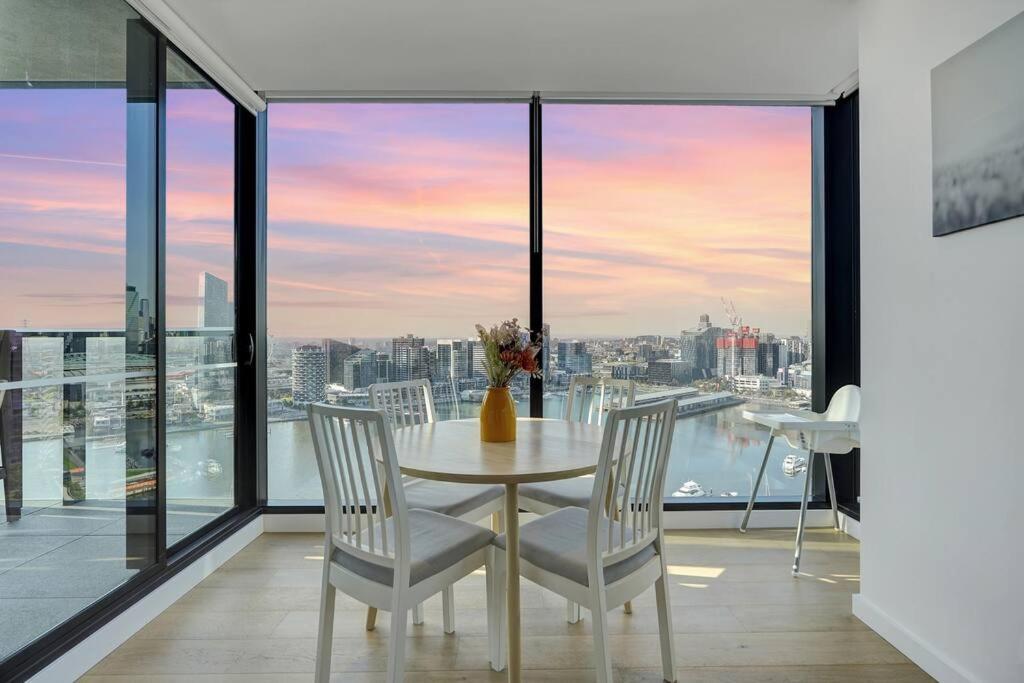 Wake Up In Front Of Water Bay Beckons- 2B2B1C Apartment Melbourne Bagian luar foto